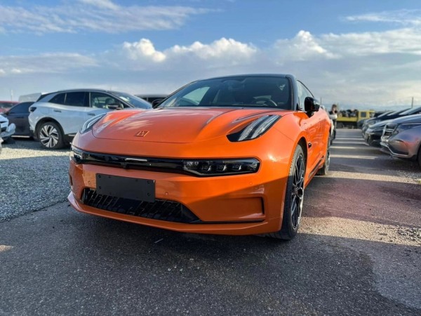 
									Омичи массово пересаживаются на электрокары, но стоит ли оно того?  