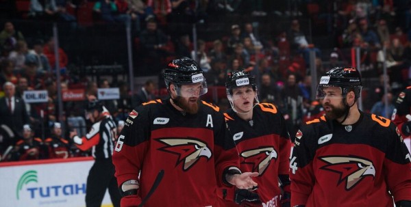 Эксперты уверены, что "Металлург" прервёт серию поражений "Авангарда" Эксперты уверены, что "Металлург" прервёт серию поражений "Авангарда"