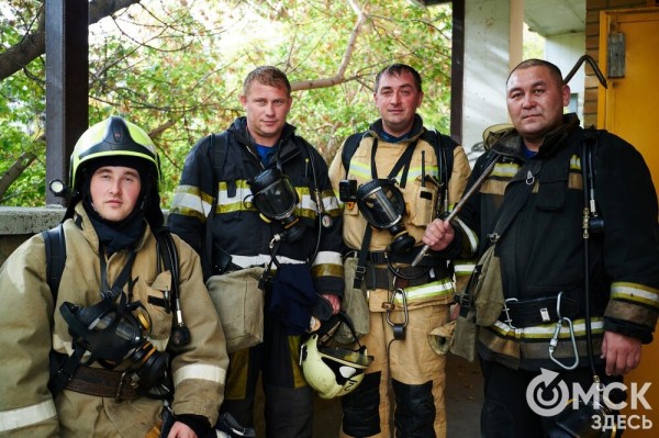 Пробежать 22 этажа с пожарными: как экстремально провести утро в Омске  