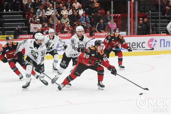 Разгром на глазах болельщиков: "Трактор" с новым тренером "переехал" усталых "ястребов"