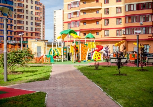 В Омске появится уютный «Московский дворик» и «Рябиновая аллея» В Омске появится уютный «Московский дворик» и «Рябиновая аллея»