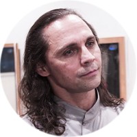 "Нет-нет, да и плюну через плечо": премьера мюзикла "Дракула" 