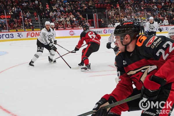 Разгром на глазах болельщиков: "Трактор" с новым тренером "переехал" усталых "ястребов"