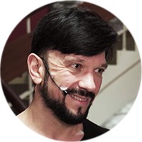 "Нет-нет, да и плюну через плечо": премьера мюзикла "Дракула" 