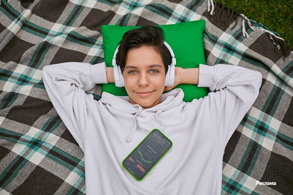 
									Осенью стали популярны в качестве рингтона треки Анны Асти и группы «Король и шут» 