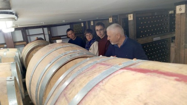 
									Бывший инженер «Полета» открыл под Омском крутую винодельню 