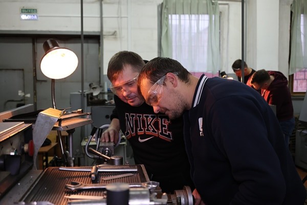 «Омсктрансмаш» обучает своих сотрудников востребованным профессиям