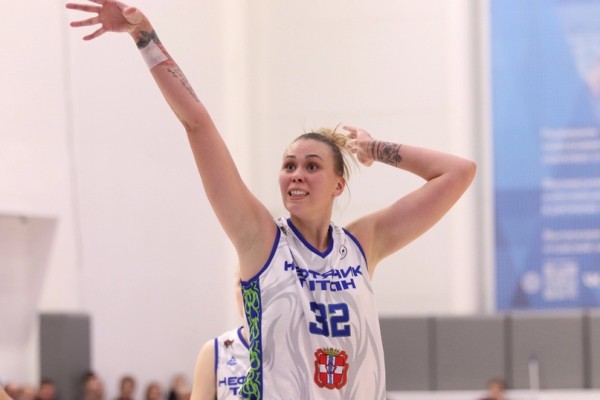 
									Омский «Нефтяник-Титан» выиграл у московского «Динамо» 