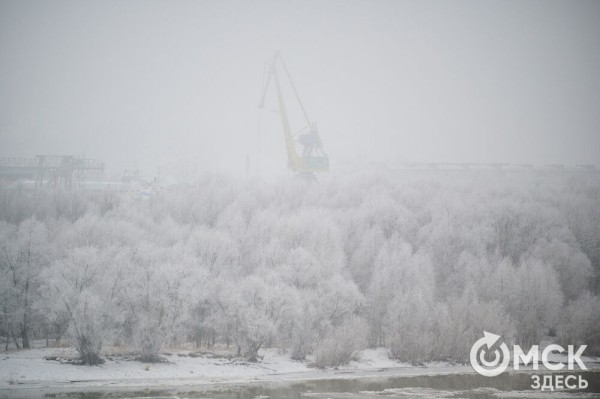 Город в инее: рассматриваем волшебные и холодные улицы Омска