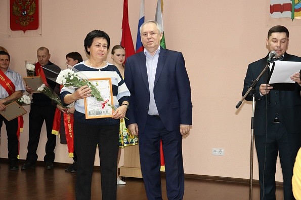 
									В Омском районе наградили лучших тружеников села 