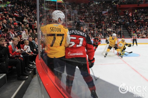 Шайба Райана Спунера принесла "Авангарду" седьмую победу подряд