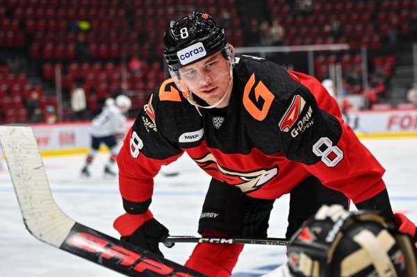 «Авангард» расторг контракт с Пайгиным
«Авангард» расторг контракт с Пайгиным