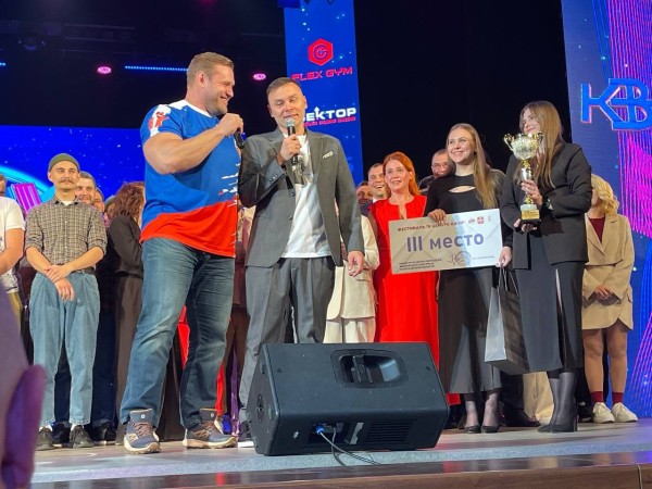 
									«У вас шелест круглый год»: в Омске прошел грандиозный фестиваль КВН 