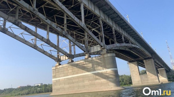 Будут пробки. После Ленинградского в Омске начнут ремонтировать ещё два моста Будут пробки. После Ленинградского в Омске начнут ремонтировать ещё два моста