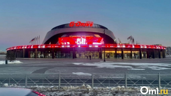 На матче омского «Авангарда» под своды арены поднимут стяги трёх тренеров