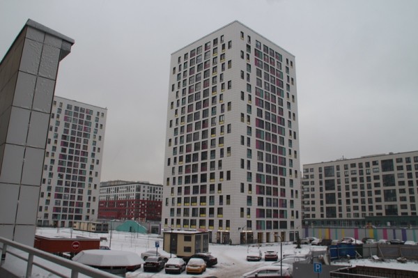 
									Омск обогнал Москву по числу парковок и площади квартир в вип-новостройках 