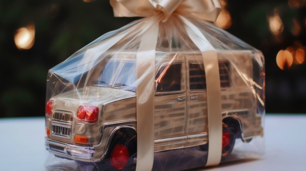 Кто обойдётся брелоком, а кому личный герб подавай. Что дарить знакам зодиака на праздники