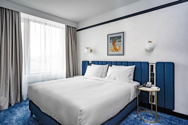 
									Омичей приглашают провести новогодние каникулы в отеле 50|60 