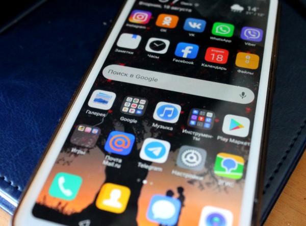 
									Житель Омской области выхватил телефон у школьника и убежал  