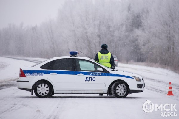 "Убираем ногу с тормоза, добавляем газ". Интервью с инструктором по контраварийной подготовке водителей