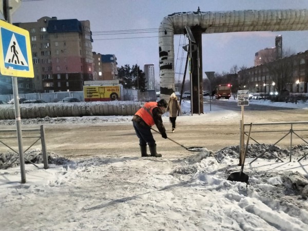 
									Омичи массово жалуются на плохую уборку дорог  