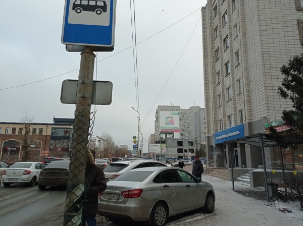 Транспортный коллапс: к чему может привести запрет парковок в центре Омска?
Транспортный коллапс: к чему может привести запрет парковок в центре Омска?