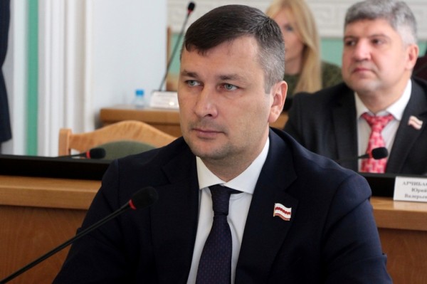 Транспортный коллапс: к чему может привести запрет парковок в центре Омска?
Транспортный коллапс: к чему может привести запрет парковок в центре Омска?