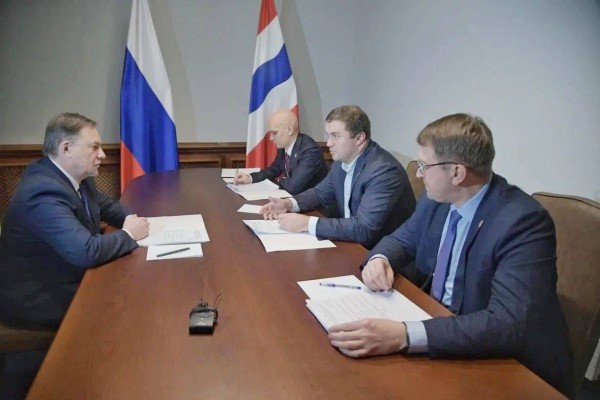 
									Хоценко хочет построить межвузовский кампус в Омске  