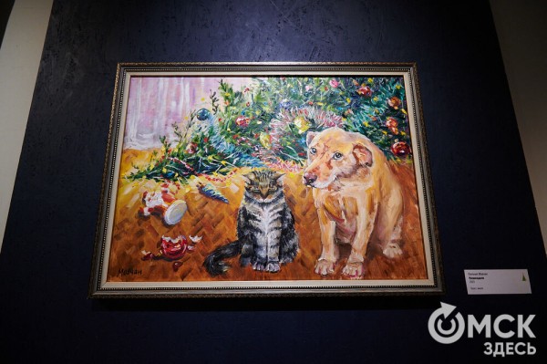 Оливье, футбол и винил. В Омске открылась выставка авторской ёлки "ПодЕЛЬники-5"