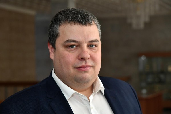 Омичам начал писать фейковый глава Минстроя Рашко
Омичам начал писать фейковый глава Минстроя Рашко