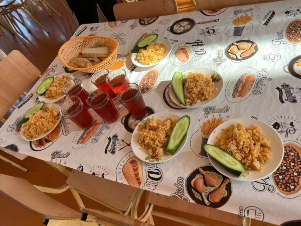 Омская компания пожаловалась в УФАС на организацию горячего питания в школах