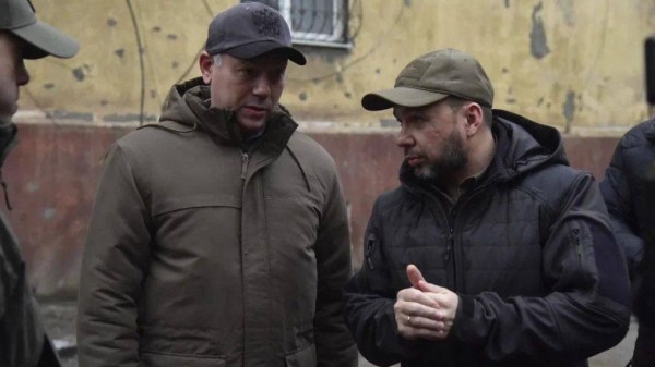 Об участии Путина в выборах президента Андрей Травников узнал в ходе командировки в Донбасс Об участии Путина в выборах президента Андрей Травников узнал в ходе командировки в Донбасс