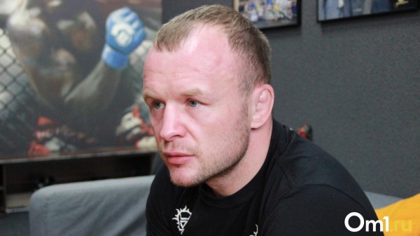 Омский боец Шлеменко победил серба Илича в первом раунде