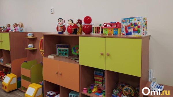 Потолок рухнул в новом детском саду Омской области