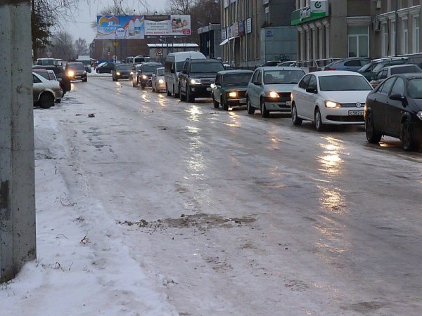 
									Омских водителей предупредили о мокром снеге и гололеде 