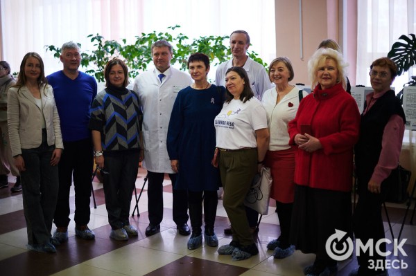 "Химия между нами": как фотопроект объединил врачей и их бывших пациентов