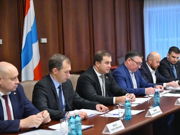 
									В Омской области побывал глава ПСБ Петр Фрадков 