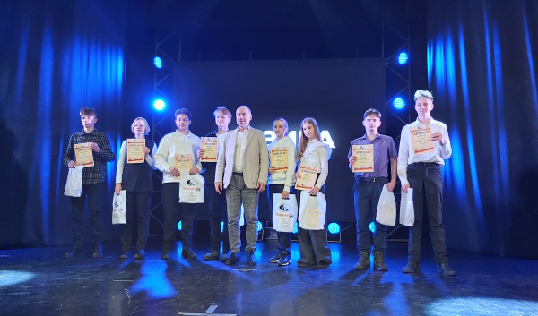 В Омске наградили победителей юбилейного турнира имени Ломоносова
В Омске наградили победителей юбилейного турнира имени Ломоносова