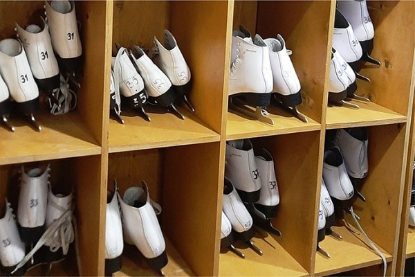 В Омске празднично откроют каток «РиоЛед» и «Каток на Кольцевой» (0+)