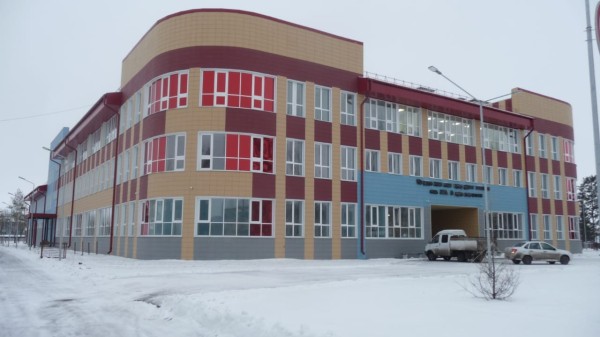 
									Проблемную школу в Омской области сдадут к Новому году 