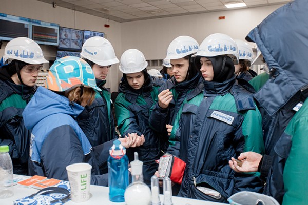 Воспитанники академии «Авангард» побывали на «Полиоме»
Воспитанники академии «Авангард» побывали на «Полиоме»