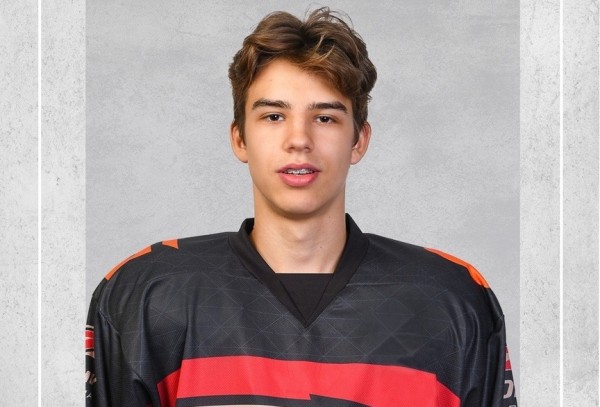 
									«Авангард» подписал юного хоккеиста, набирающего очки в каждом матче 