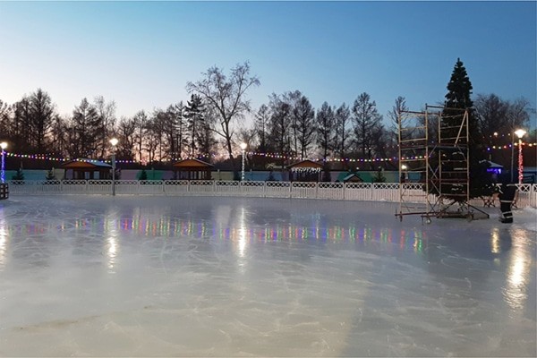 В Омске празднично откроют каток «РиоЛед» и «Каток на Кольцевой» (0+)