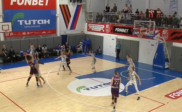 
									«Нефтяник-Титан» проиграл хорошо начинавшийся матч 