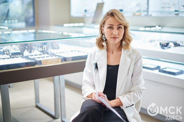 Не просто цацки. О том, как с помощью украшений заявить о статусе и соблазнить мужчину