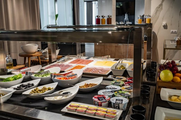 Омичей приглашают провести новогодние каникулы в отеле 50|60
Омичей приглашают провести новогодние каникулы в отеле 50|60