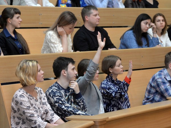 
									Родителям иностранных студентов хотят упростить въезд в РФ 