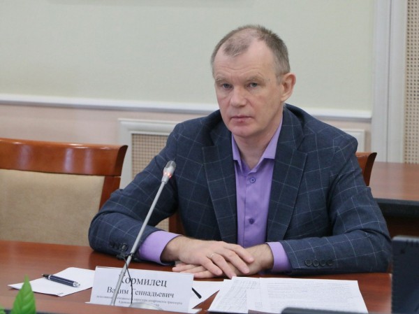 Транспортный коллапс: к чему может привести запрет парковок в центре Омска?
Транспортный коллапс: к чему может привести запрет парковок в центре Омска?