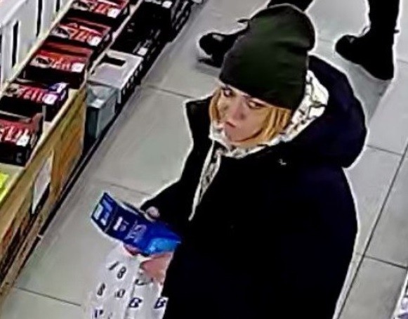 
									Омичка украла эпилятор из магазина бытовой техники 