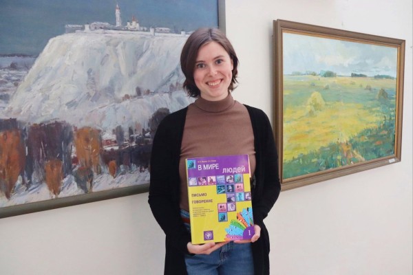 Скучает по немецким булочкам и мечтает водить машину. Студентка из Германии о жизни в Омске